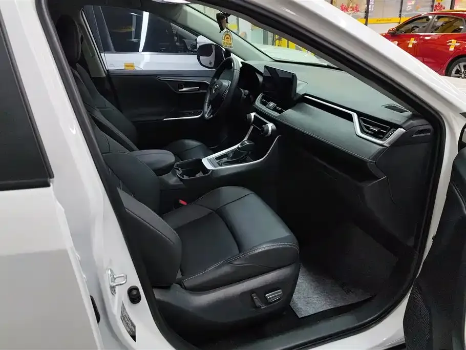 Toyota Wildlander 2024 из CN, фото 10