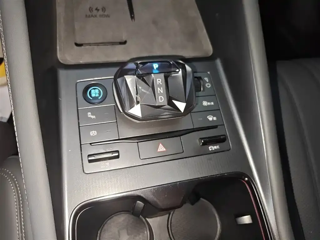 BYD L EV 2025 из CN, фото 7