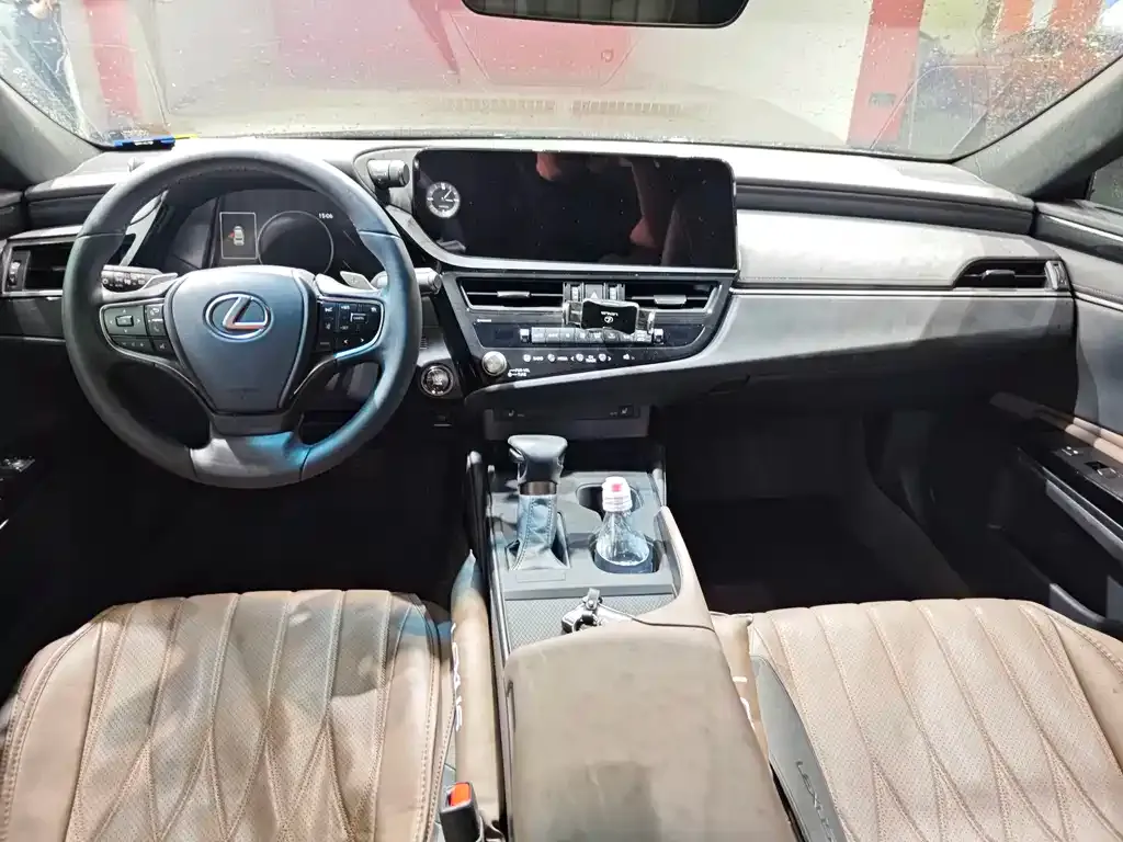 Lexus ES 2024 из CN, фото 9