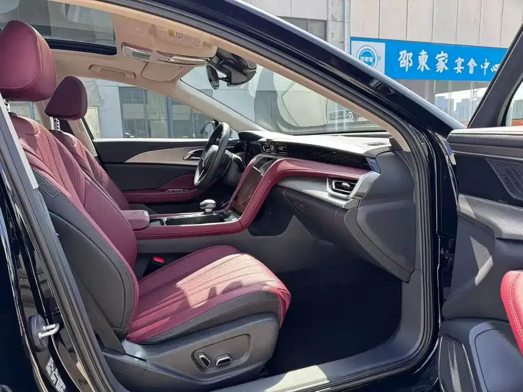 Hongqi H5 2024 из CN, фото 3