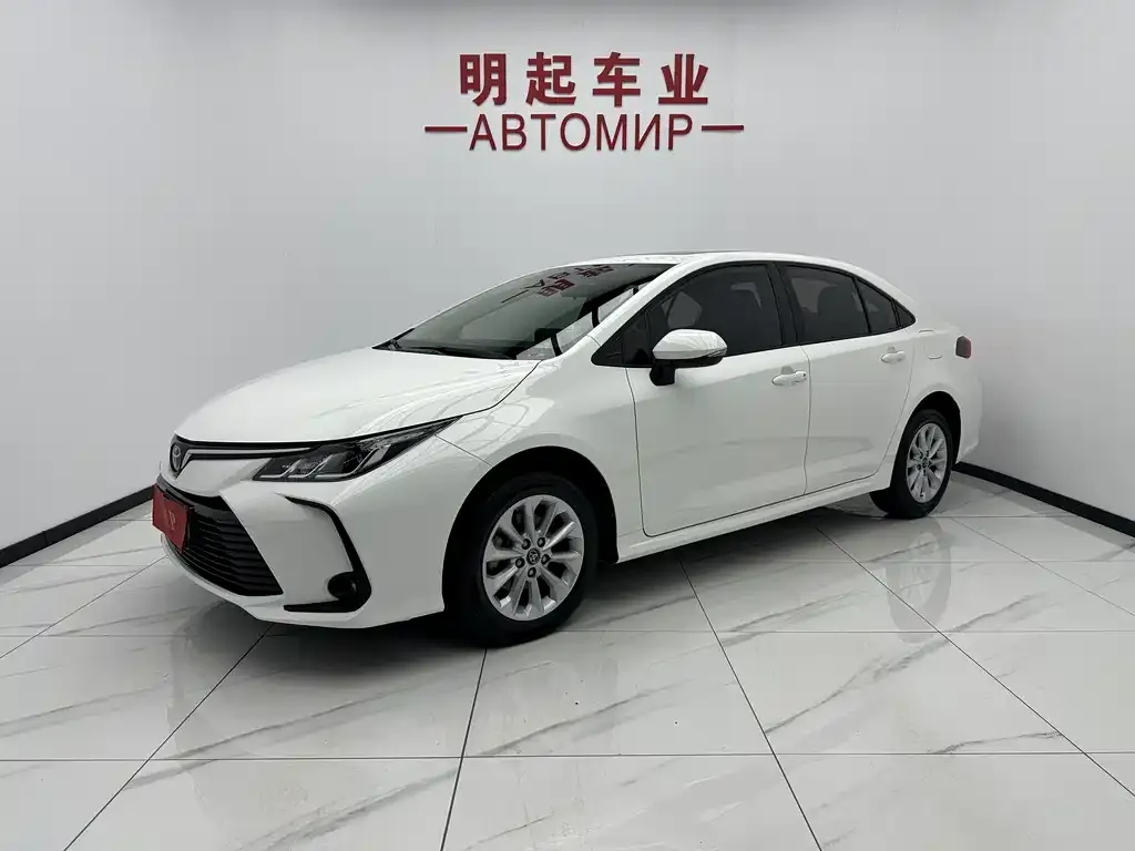 Toyota Corolla — фото 1
