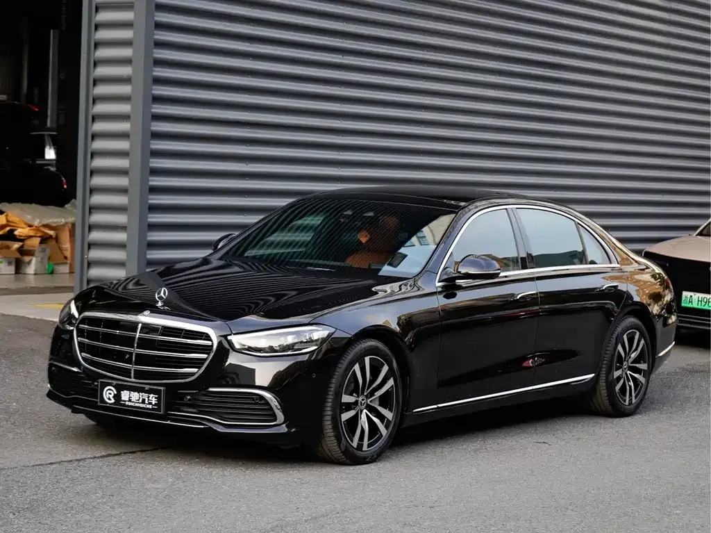 Mercedes-Benz S-Class — фото 1