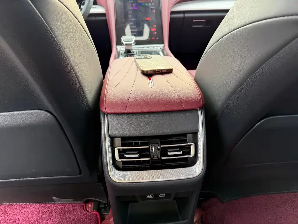 Hongqi H5 2025 из CN, фото 9