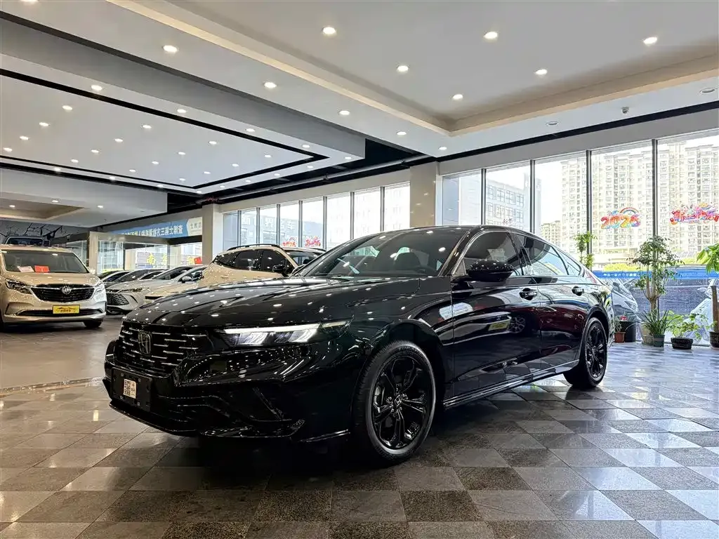 Honda Accord — фото 1
