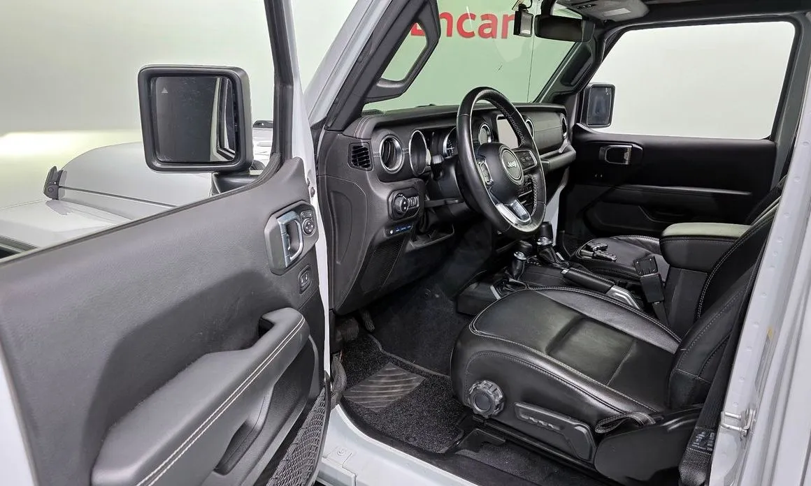 Jeep Wrangler 2022 из KR, фото 8