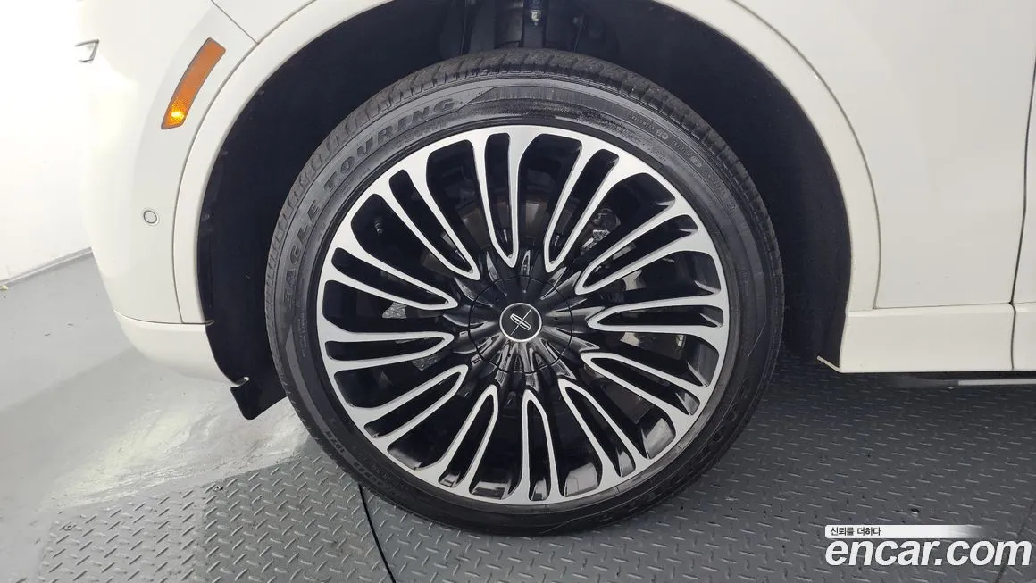 Lincoln Aviator — фото 10
