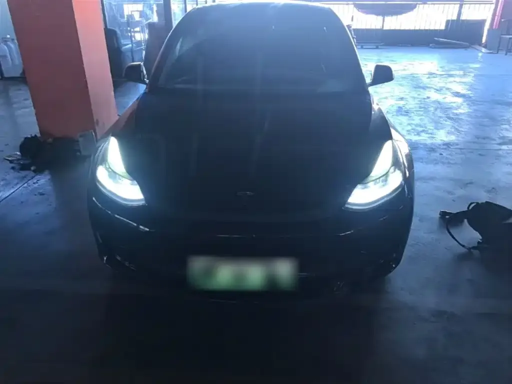 Tesla Model 3 — фото 3