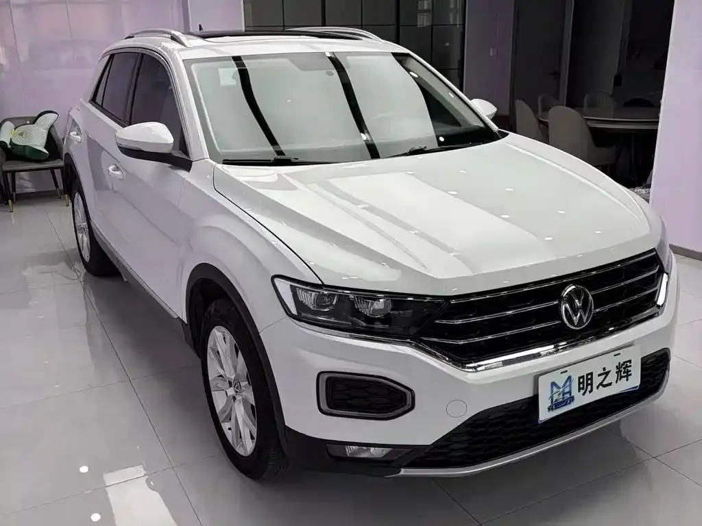 Volkswagen T-Roc — фото 7