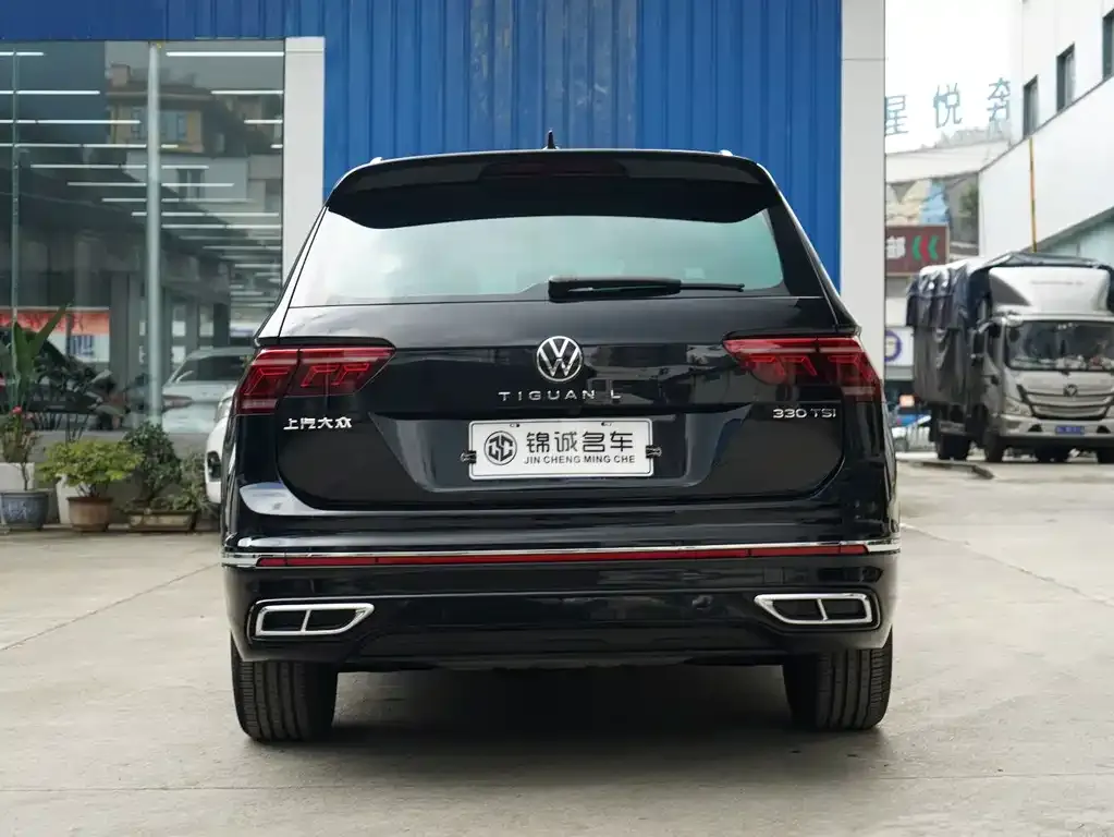 Volkswagen Tiguan L — фото 2