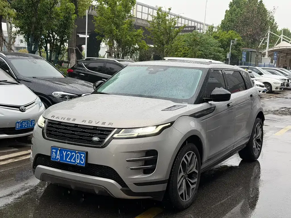 Land Rover Evoque — фото 1