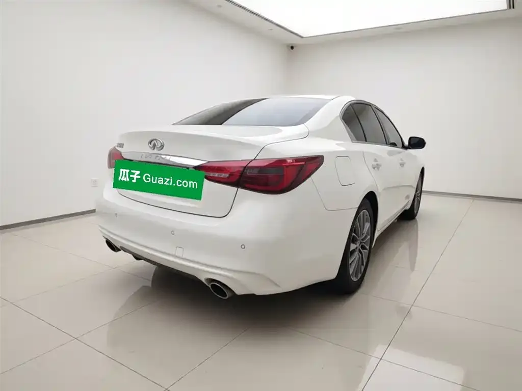Infiniti Q50L 2021 из CN, фото 3
