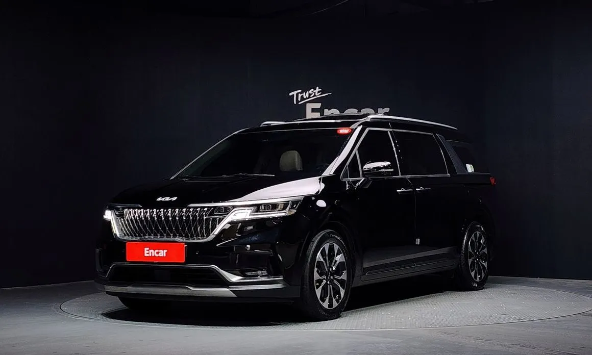 Kia Carnival — фото 1