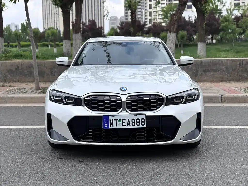 BMW 3 Series 2025 из CN, фото 1