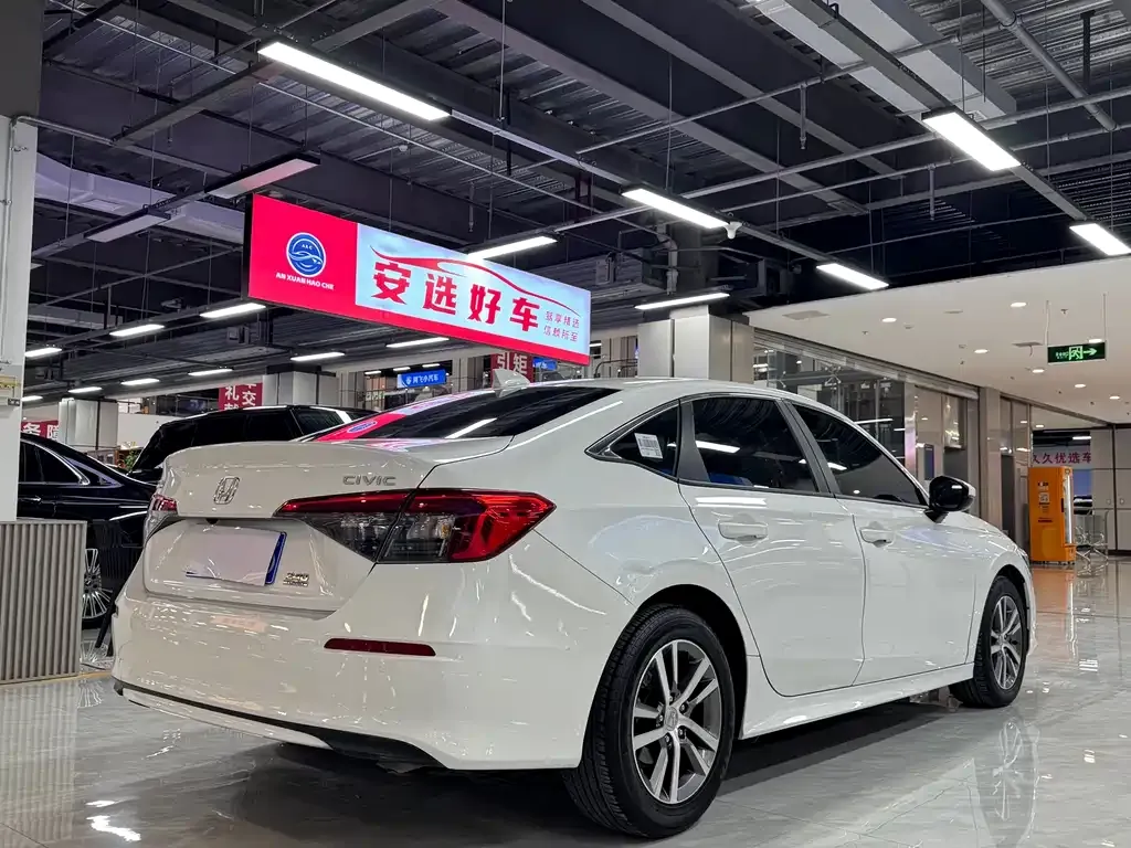 Honda Civic — фото 8