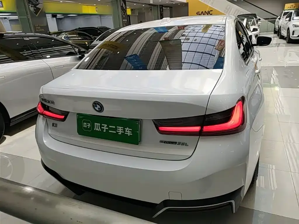 BMW i3 — фото 8