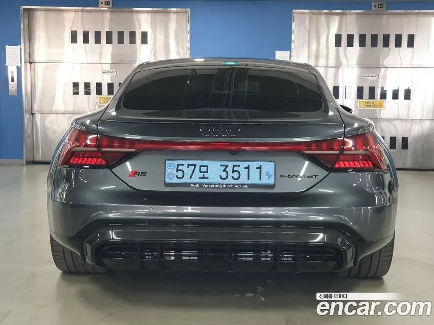 Audi RS e-tron GT 2022 из KR, фото 6