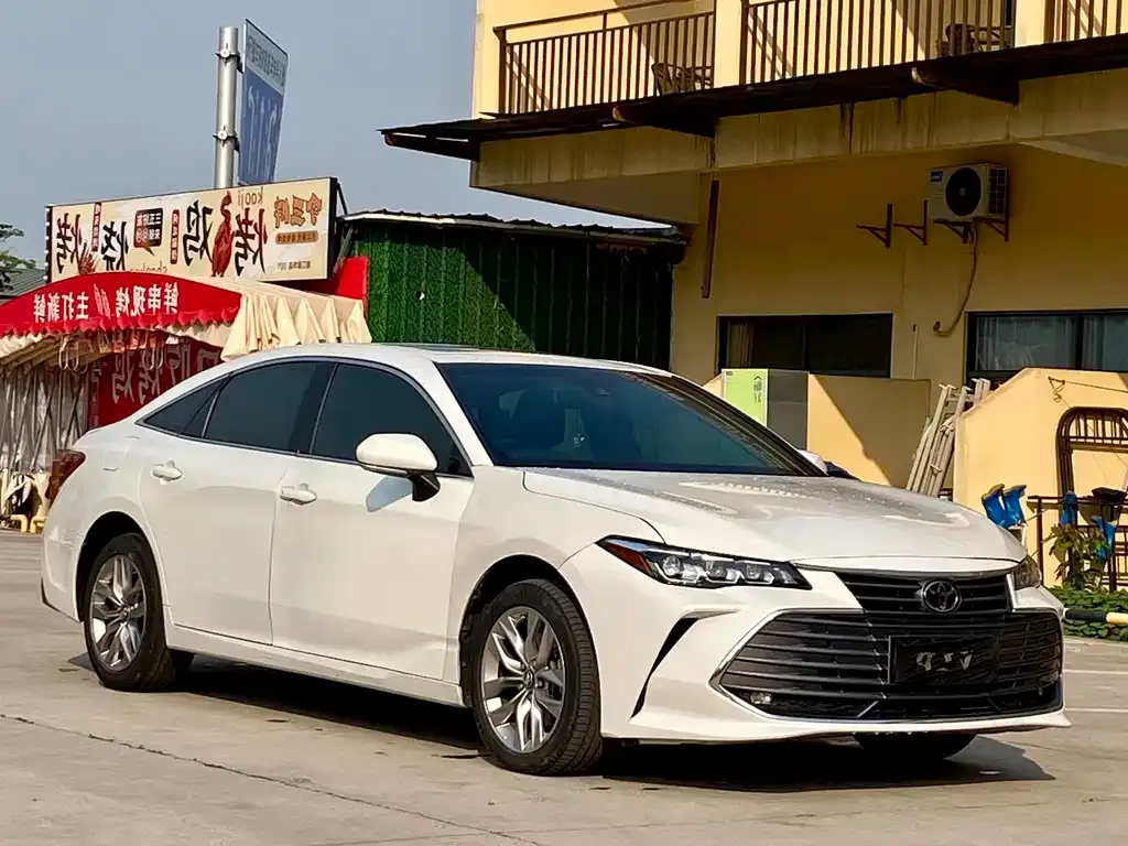 Toyota Avalon — фото 6
