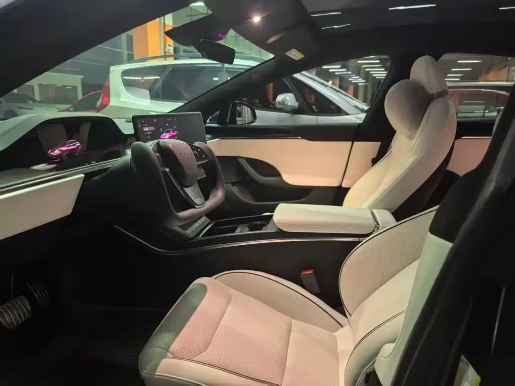 Tesla Model S 2023 из CN, фото 8