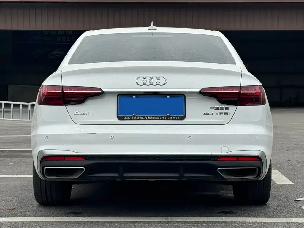 Audi A4L — фото 2