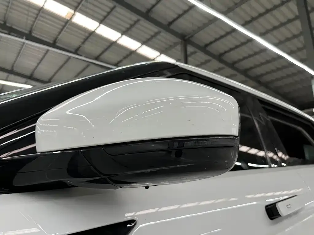 Land Rover Evoque 2023 из CN, фото 2