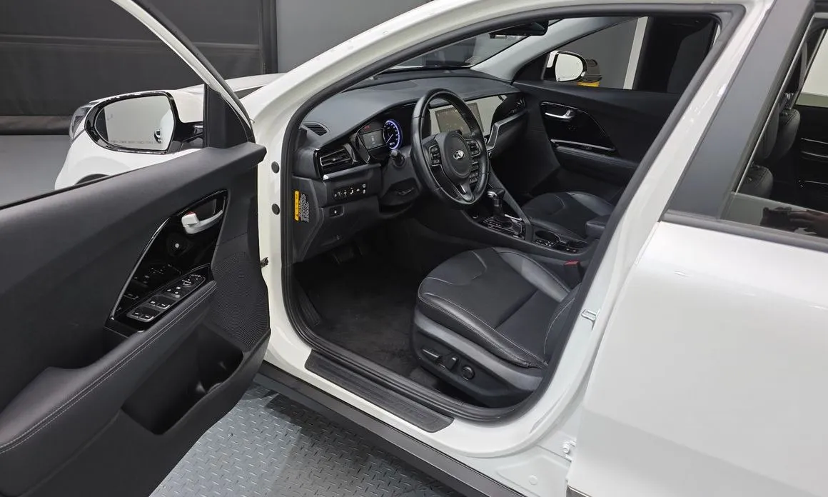 Kia Niro — фото 10