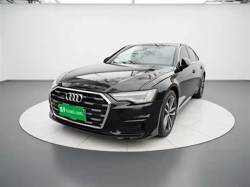 Audi A6L — фото 1