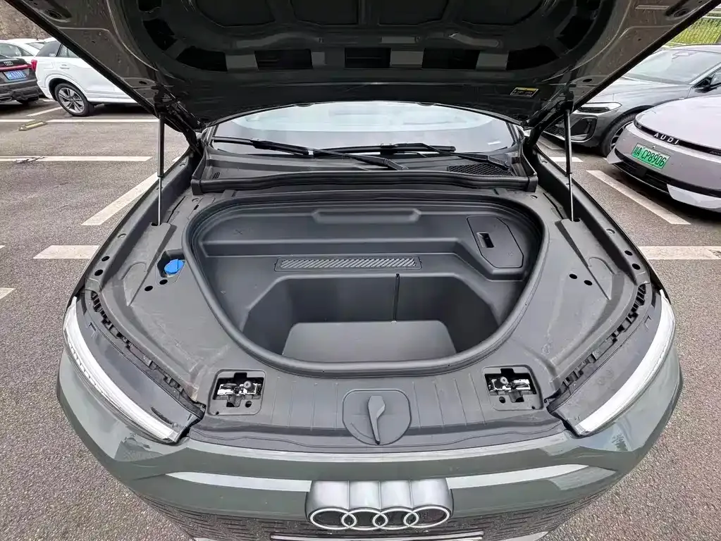 Audi Q6L e-tron 2025 из CN, фото 9