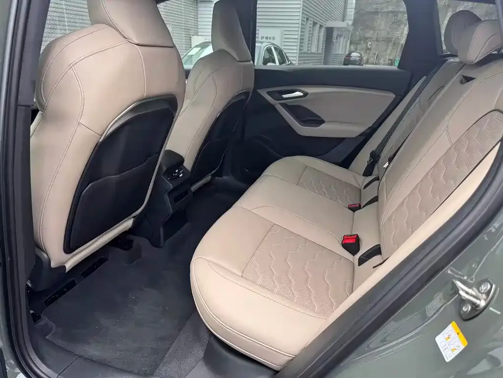 Audi Q6L e-tron 2025 из CN, фото 7