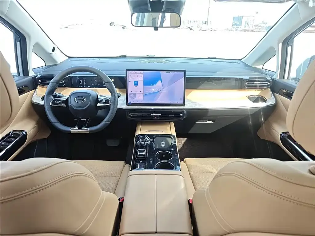 GAC Motor E8 Hybrid — фото 9