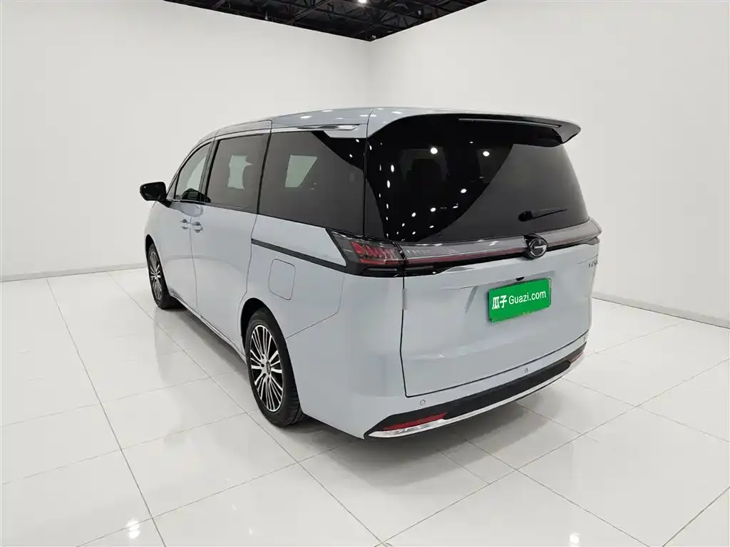 GAC Motor E8 Hybrid — фото 2