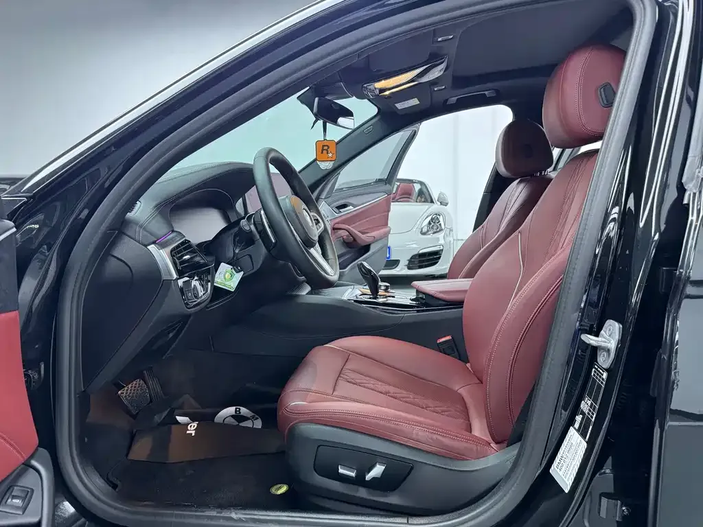 BMW 5 Series 2021 из CN, фото 2