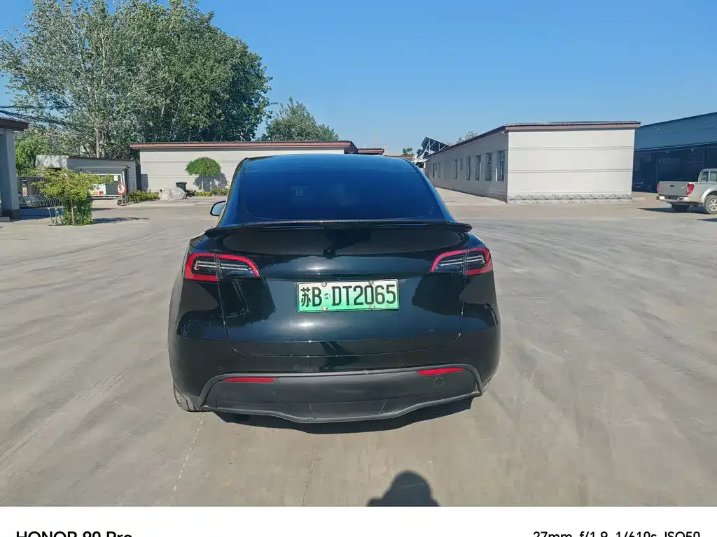 Tesla Model Y — фото 9