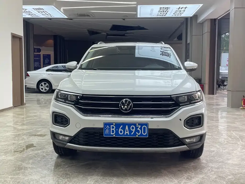 Volkswagen T-Roc — фото 7