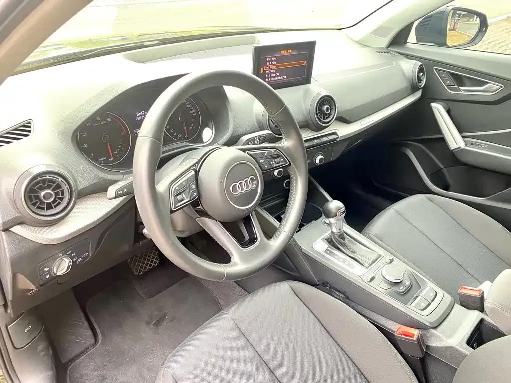 Audi Q2L 2021 из CN, фото 6