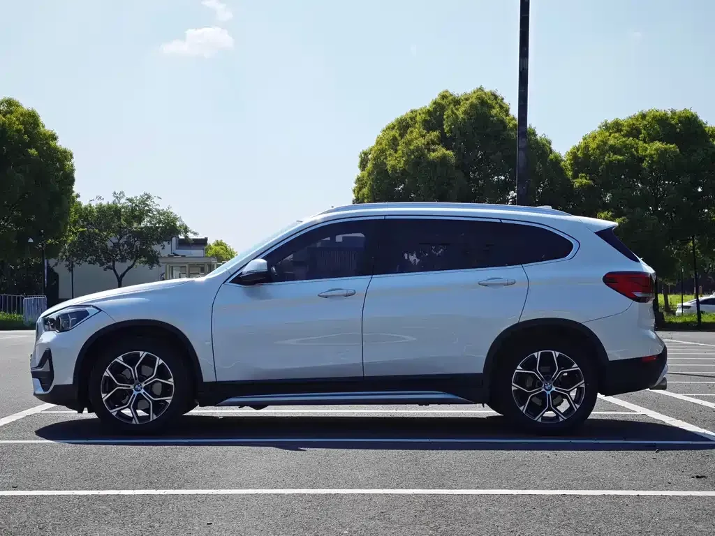 BMW X1 2021 из CN, фото 3