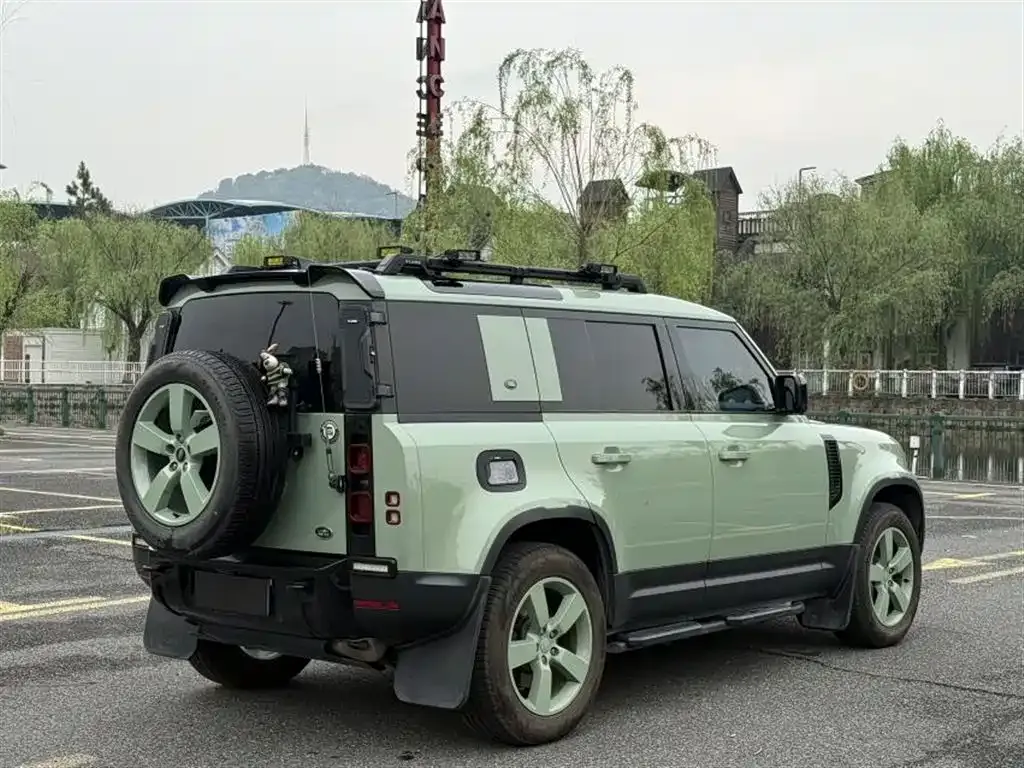 Land Rover Defender 2023 из CN, фото 3