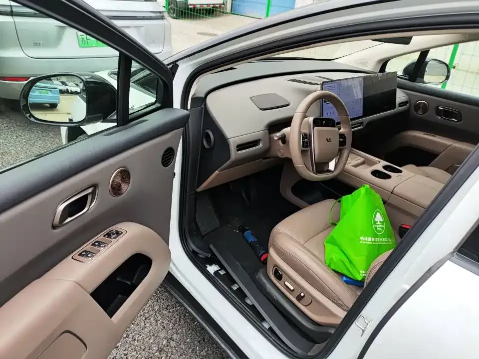 Li Auto i8 2025 из CN, фото 10