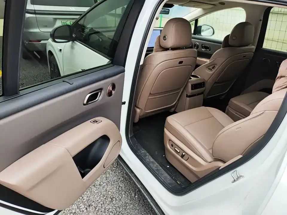 Li Auto i8 2025 из CN, фото 6