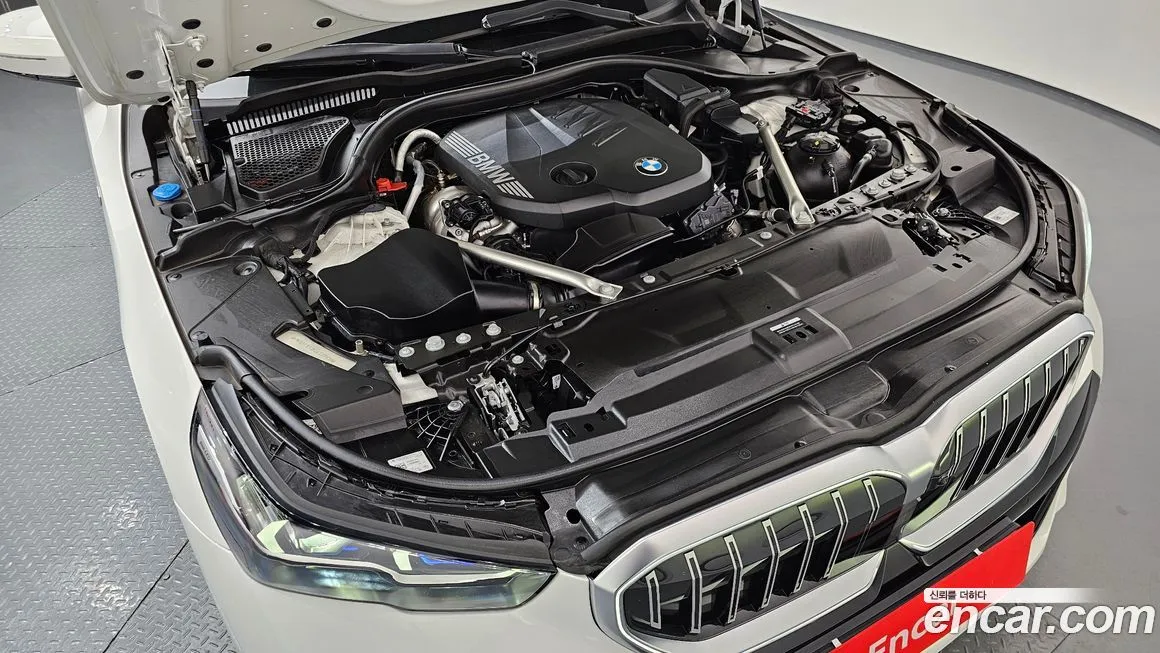 BMW 5-Series 2025 из KR, фото 9