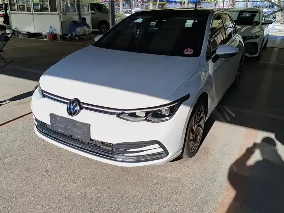 Volkswagen Golf 2022 из CN, фото 1