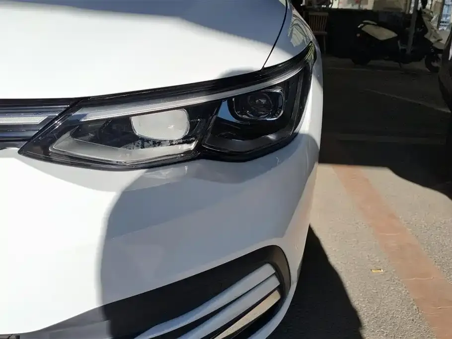 Volkswagen Golf 2022 из CN, фото 4