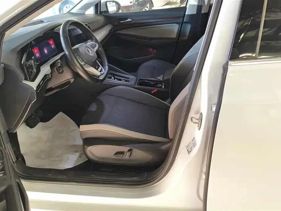Volkswagen Golf 2022 из CN, фото 9