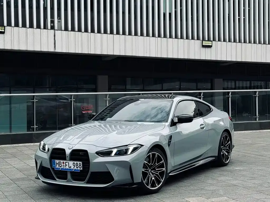 BMW M4 — фото 1