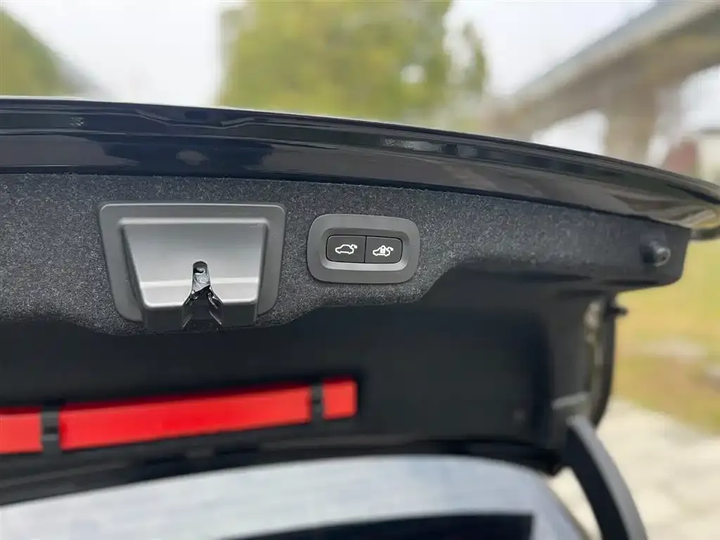 Volvo S90 — фото 2