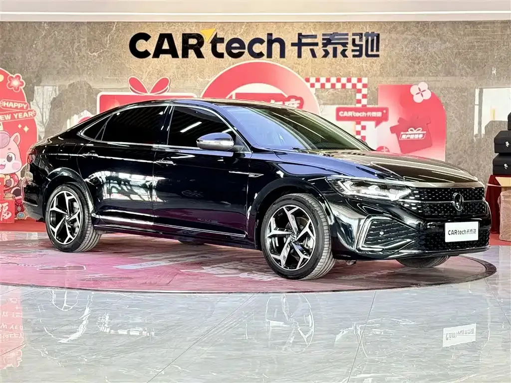 Volkswagen Passat 2023 из CN, фото 4