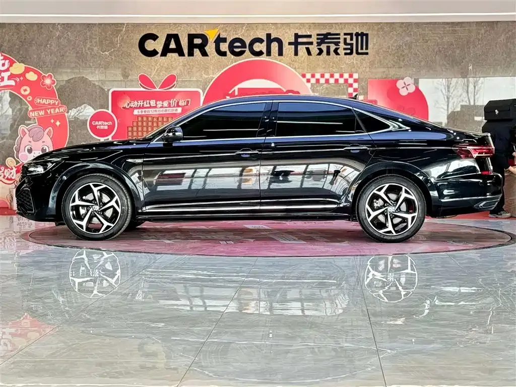 Volkswagen Passat 2023 из CN, фото 5