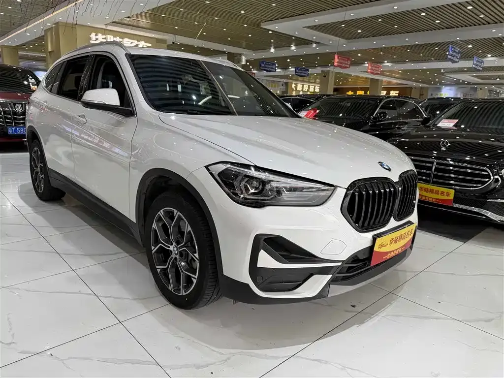 BMW X1 — фото 8