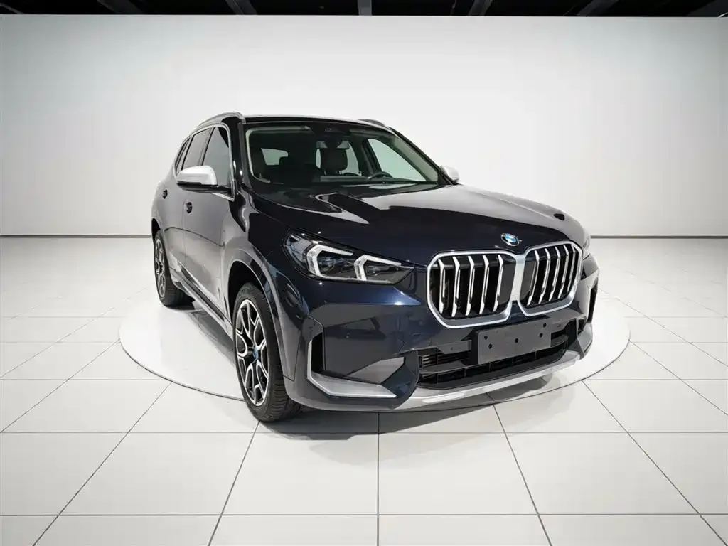 BMW X1 — фото 7