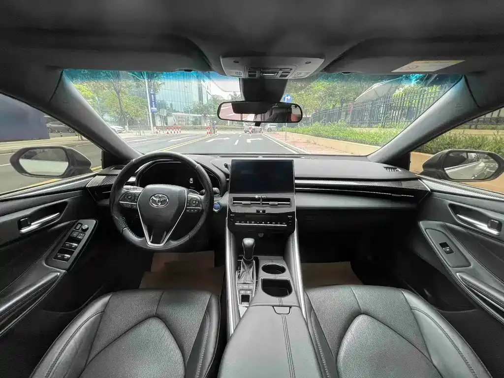 Toyota Avalon — фото 8