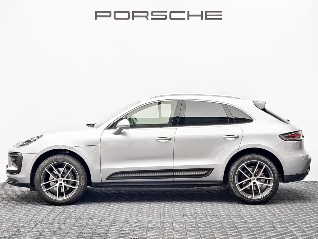 Porsche Macan — фото 10